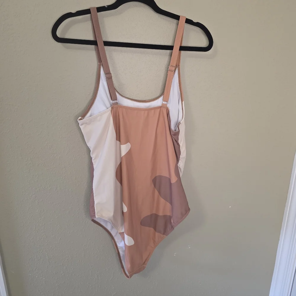 Camoflauge 2XL Brown and Tan Swimsuit - Picture 5 of 5